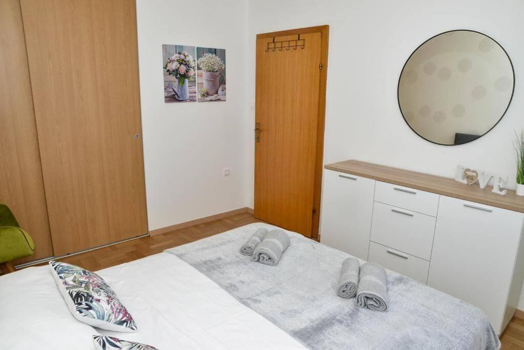 Apartment Longin Задар Экстерьер фото
