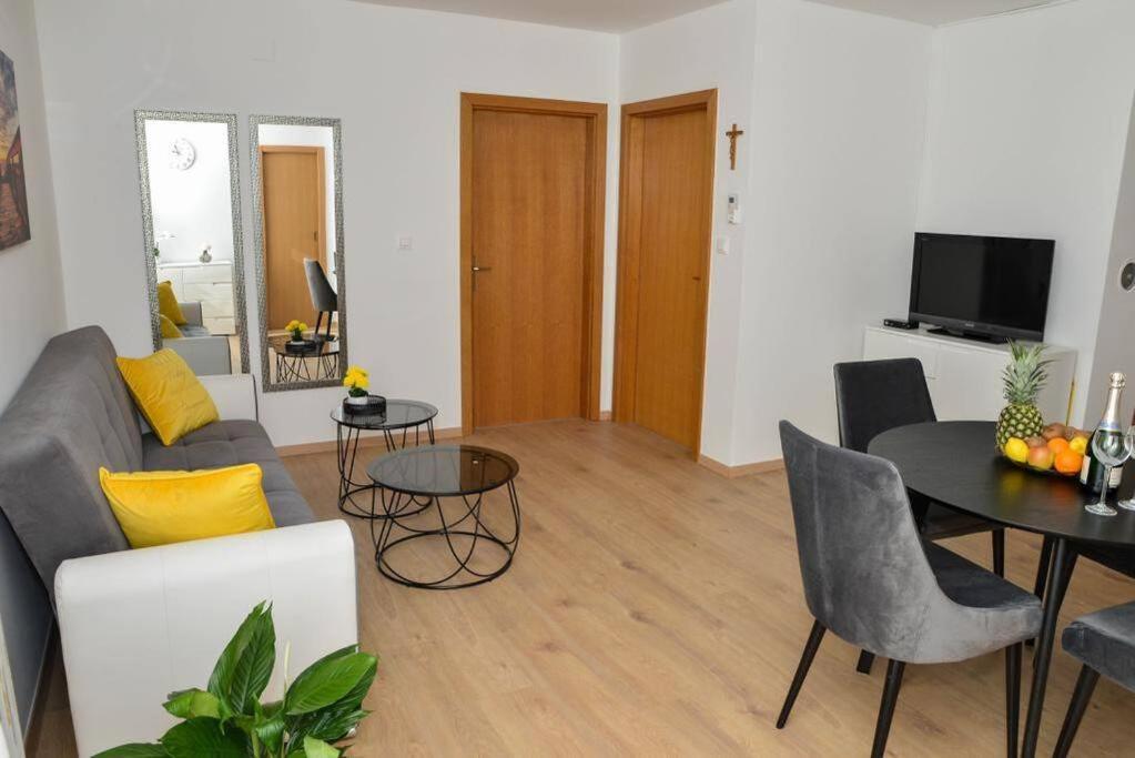 Apartment Longin Задар Экстерьер фото